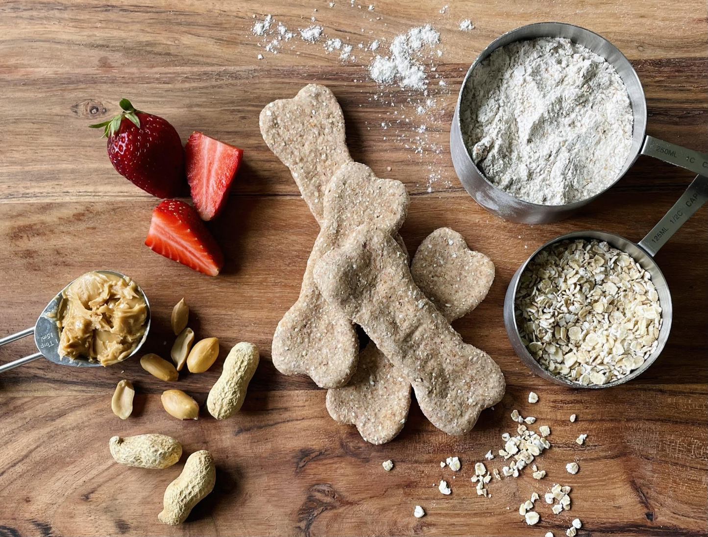 Large Strawberry & Peanut butter Bones